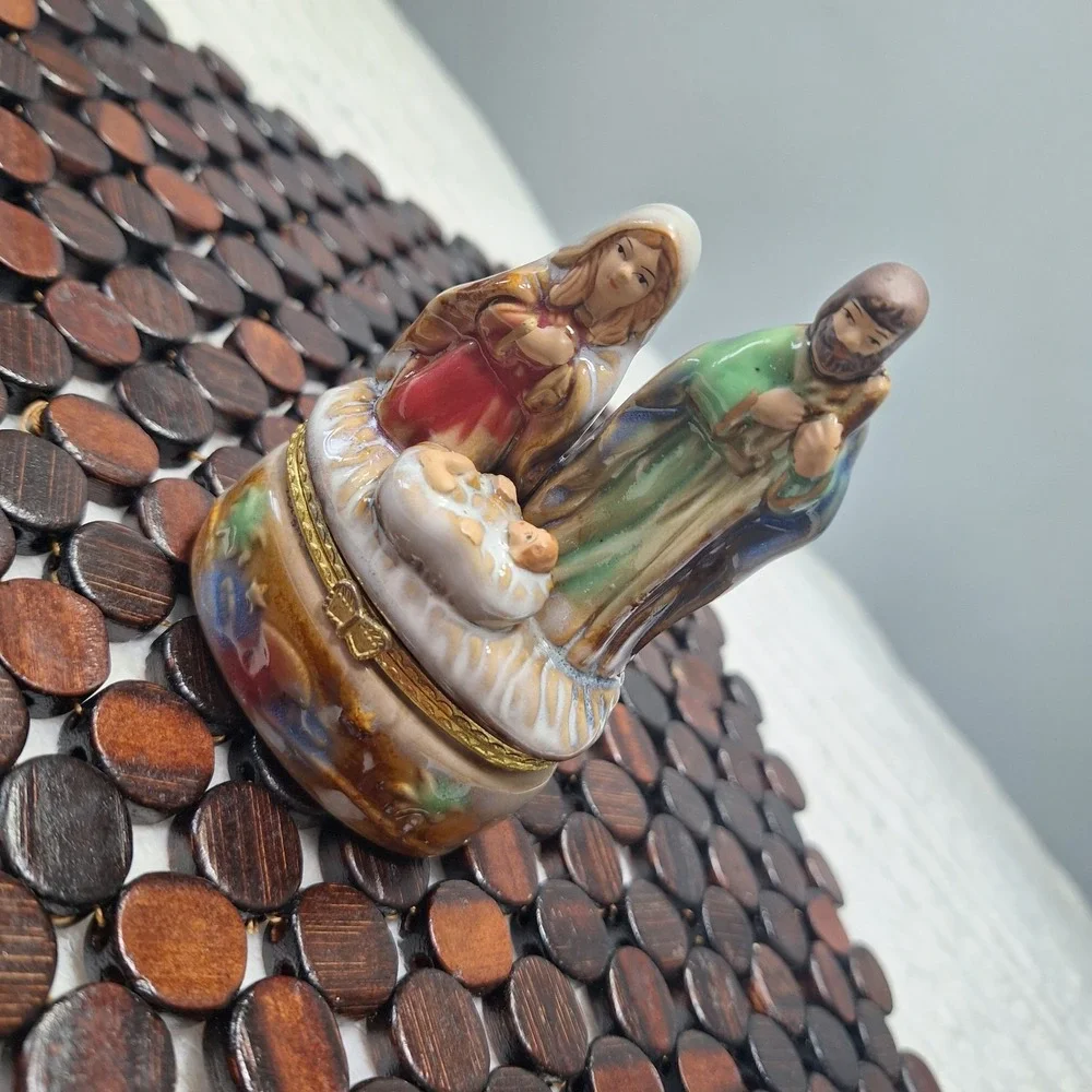 Nativity Scene Hinged Trinket Box with Lid Collectible Mary Joseph Baby Jesus